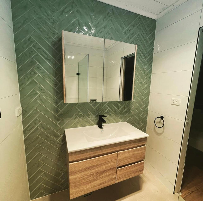 TM Wave Mould Tile 75x300 Gloss Green Subway Tilemall