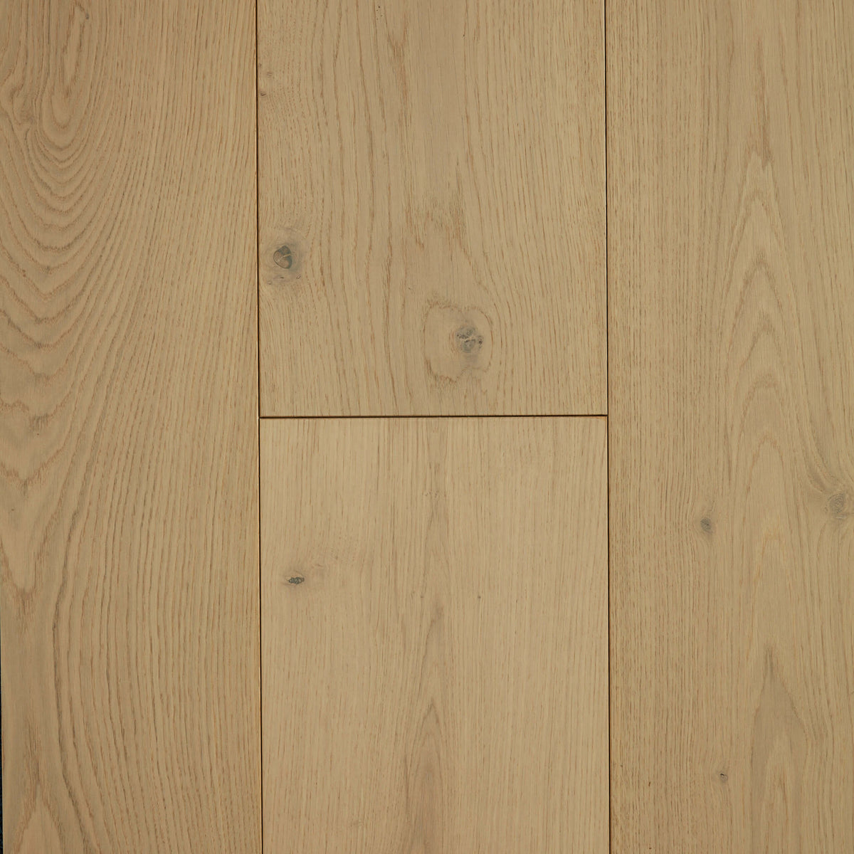 Parana European Oak engineered flooring 2200x220mm showing matte finish and natural grain by Tilemall