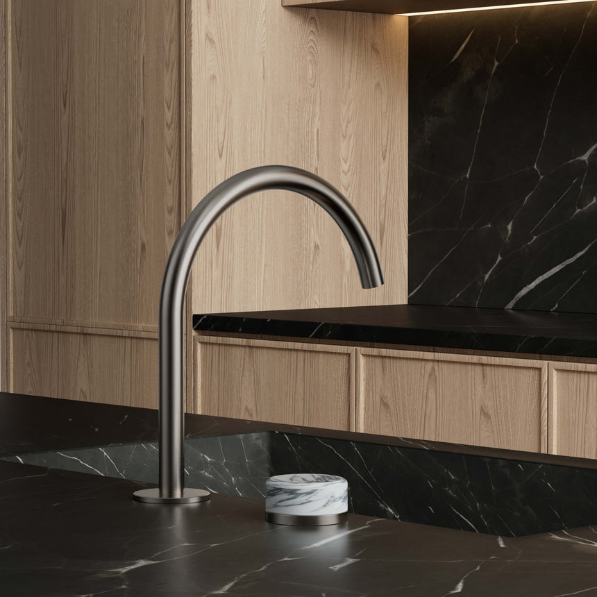 Nero Serenity Progressive Bath/Kitchen Mixer Arc Spout With Arabescato Corchia Handle Gun Metal Tapware Nero