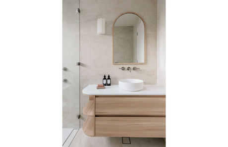 lifestyle_119-0601-40-1_119-0810-40-1_201-1235-51_202-1205-51_Vivid_Slimline_Plus_Lever_RGB