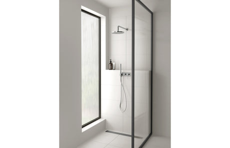 lifestyle_VS7490-00_V5200-00_Phoenix_Vivid_Slimline_Wall_Shower_System_and_Vivid_Shower_Arm_and_Rose_RGB